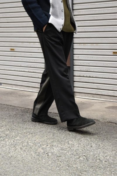 画像1: 〚TEXTURES〛 Inside Stripe Slacks -Black×Olive-