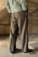 画像4: 〚TEXTURES〛 Inside Stripe Slacks -Olive×Black- (4)