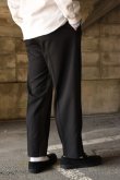 画像4: 〚TEXTURES〛 Inside Stripe Slacks -Black×Olive- (4)