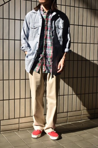 画像1: 90's U.S.Navy chambray shirt -deadstock-