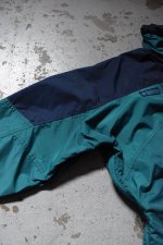 画像12: 90's Columbia nylon P/O jacket (12)