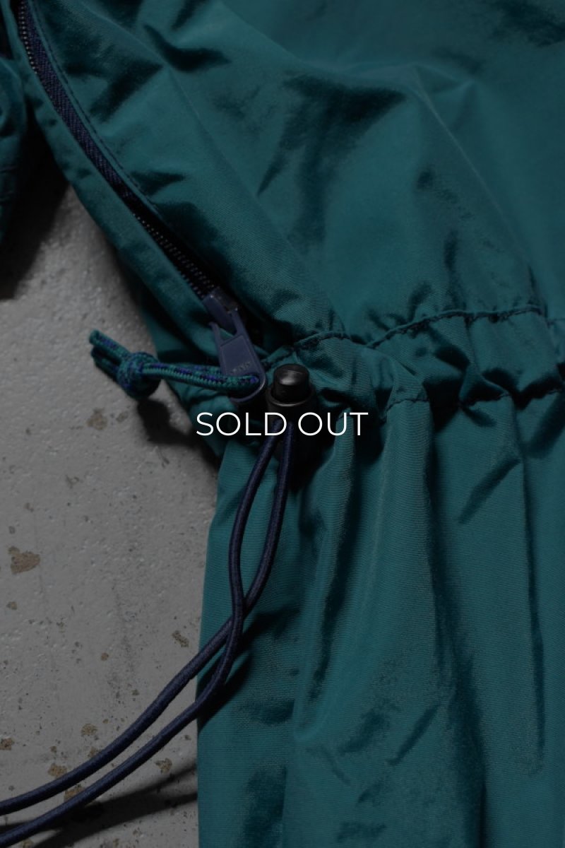 画像20: 90's Columbia nylon P/O jacket (20)