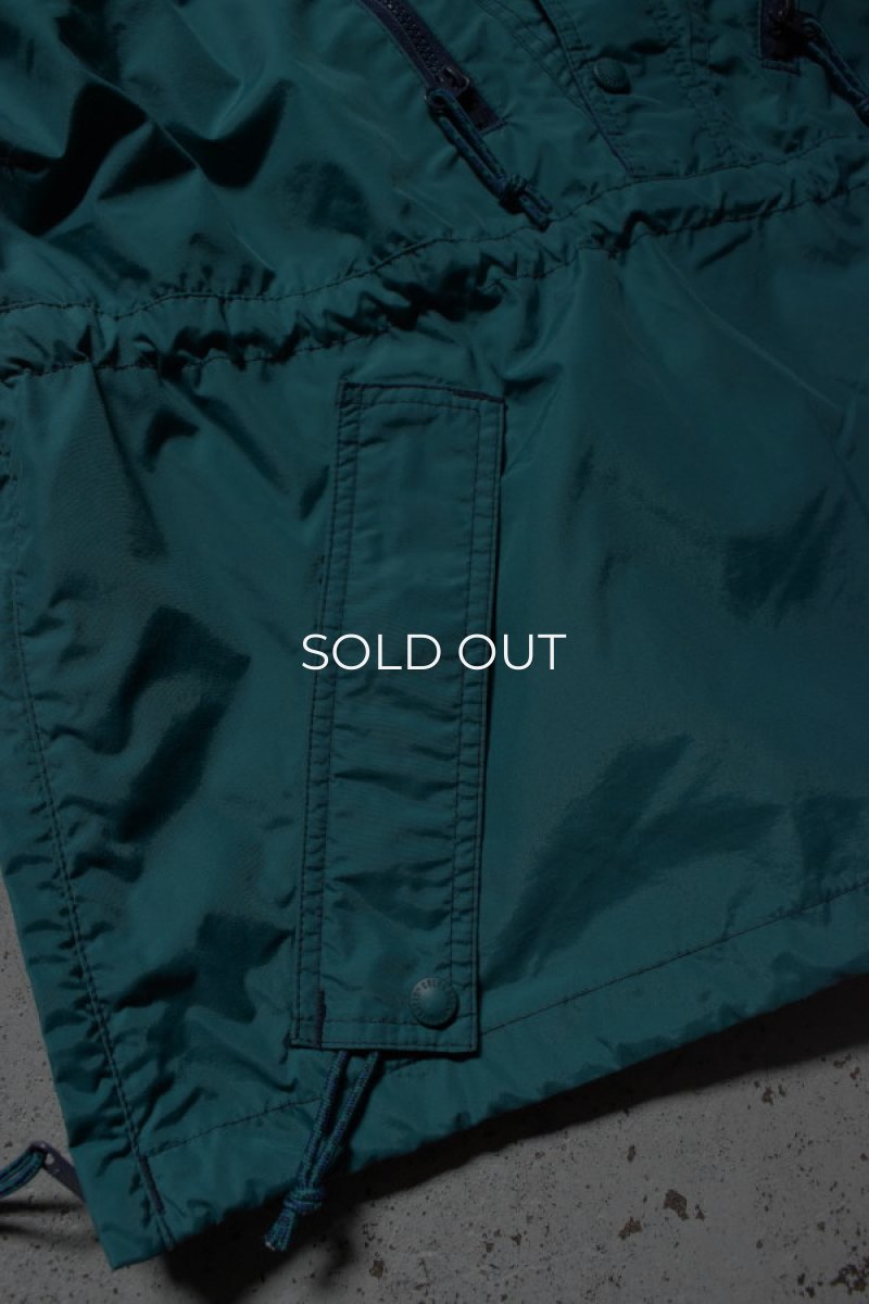 画像14: 90's Columbia nylon P/O jacket (14)