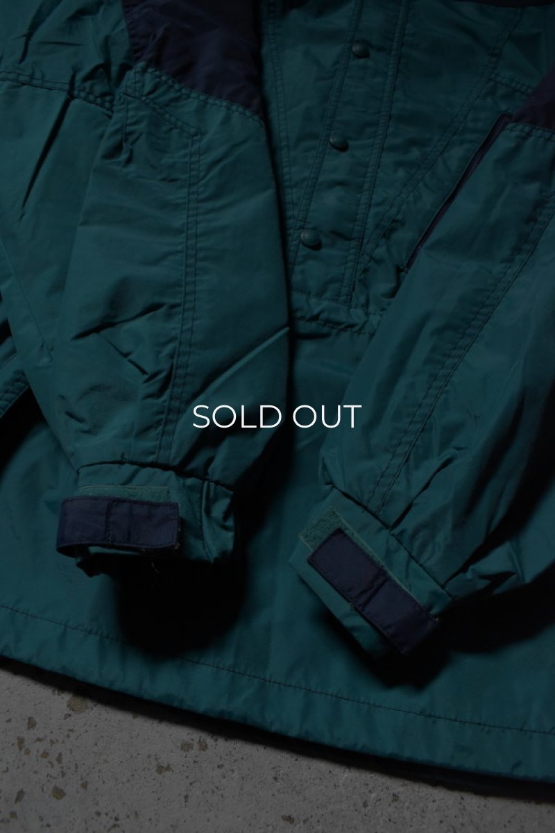 画像15: 90's Columbia nylon P/O jacket (15)