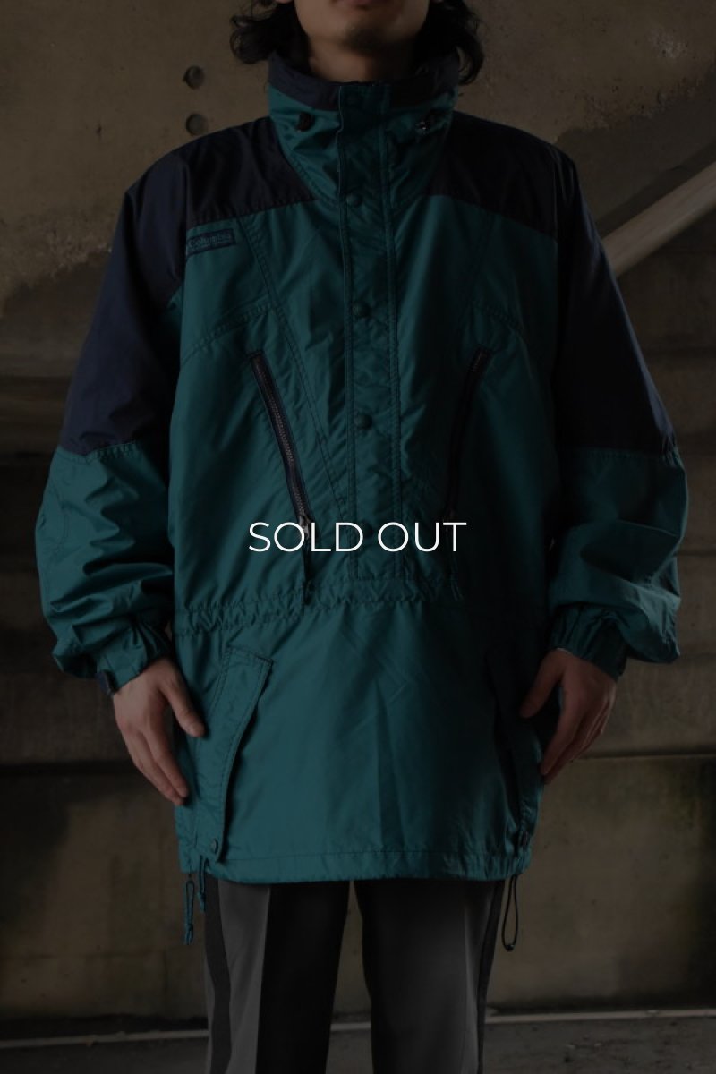 画像1: 90's Columbia nylon P/O jacket (1)