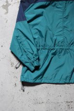画像19: 90's Columbia nylon P/O jacket (19)