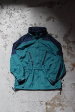 画像5: 90's Columbia nylon P/O jacket (5)