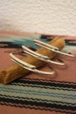 画像1: 〚TEXTURES〛triangle twin bracelet (1)