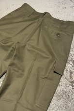 画像22: [DEADSTOCK] 80-90's GERMAN ARMY Moleskin Cargo Pants (22)