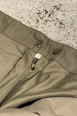 画像16: [DEADSTOCK] 80-90's GERMAN ARMY Moleskin Cargo Pants (16)