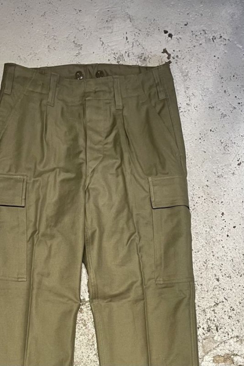 画像8: [DEADSTOCK] 80-90's GERMAN ARMY Moleskin Cargo Pants (8)