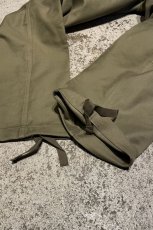 画像18: [DEADSTOCK] 80-90's GERMAN ARMY Moleskin Cargo Pants (18)