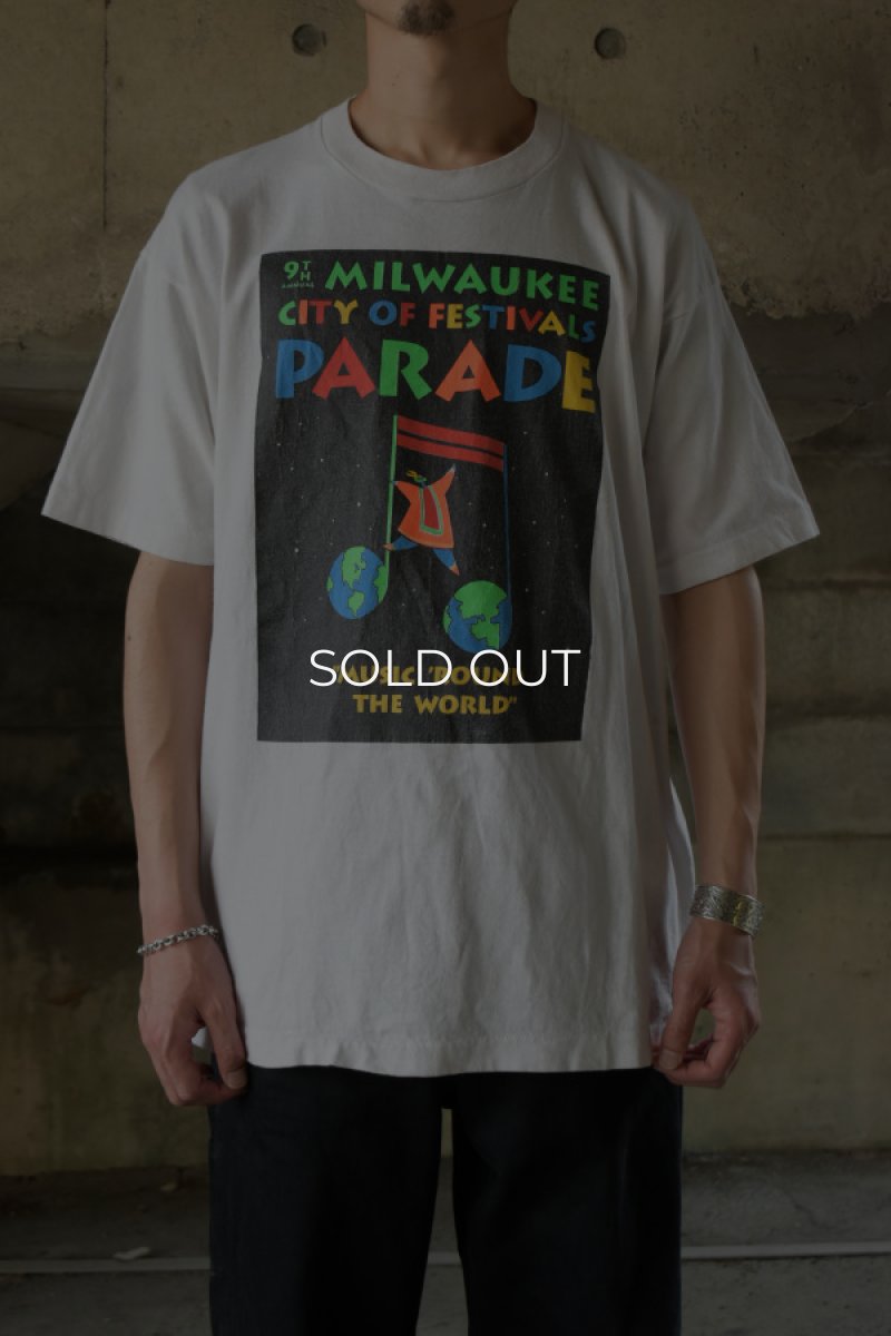 画像1: 90's FRUIT OF THE LOOM S/S print tee -made in USA- (1)