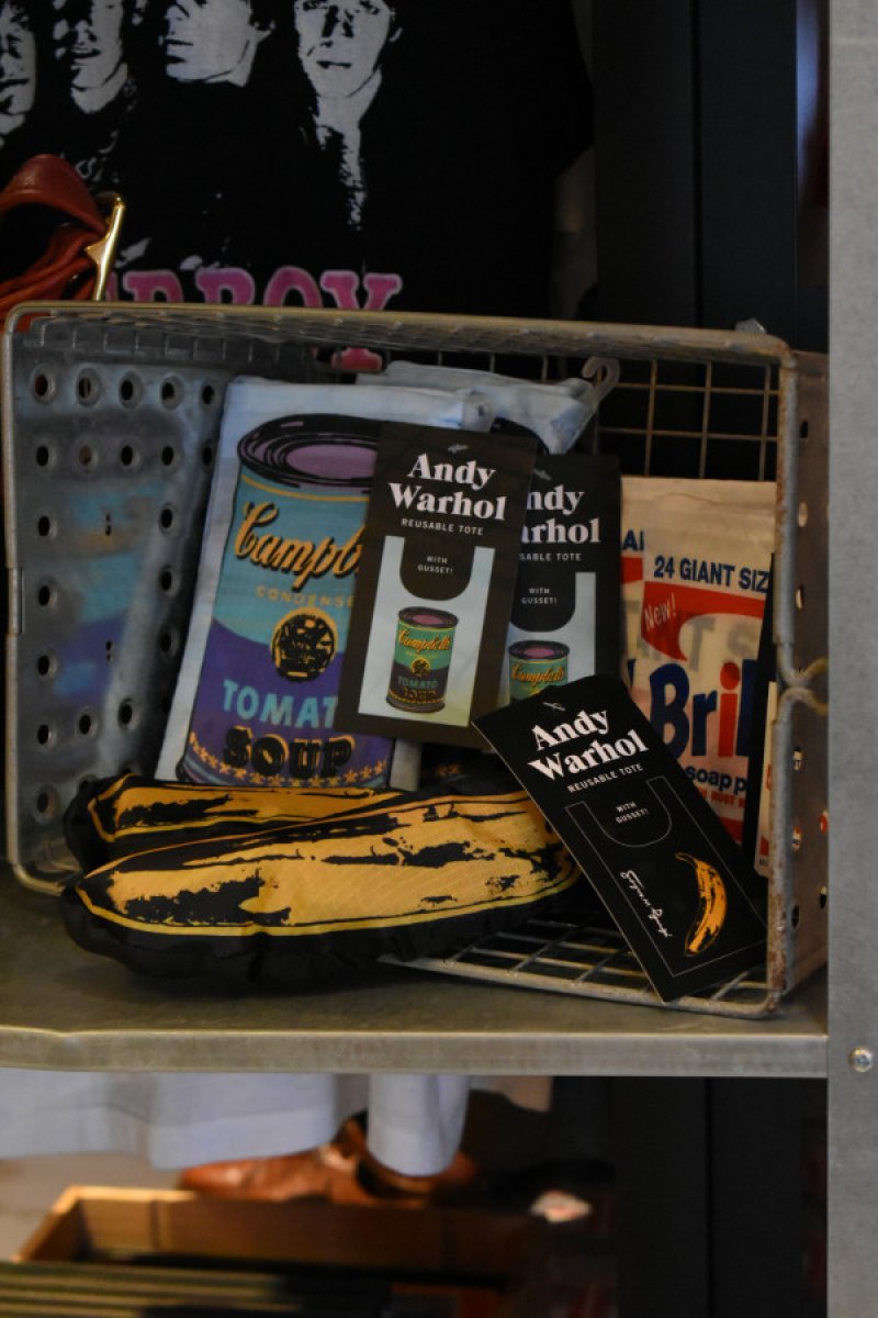 画像1: [NEW] Chronicle Books (クロニクルブックス) PACKABLE TOTE -ANDY WARHOL- [SOUP CAN]