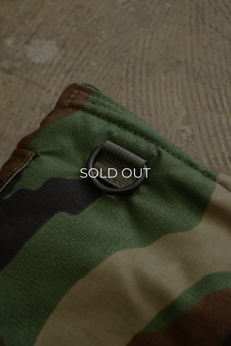 画像11: [DEADSTOCK] FIRE FORCE TACTICAL GEAR Aviator Flyers Helmet Bag -WOODLAND CAMO- (11)