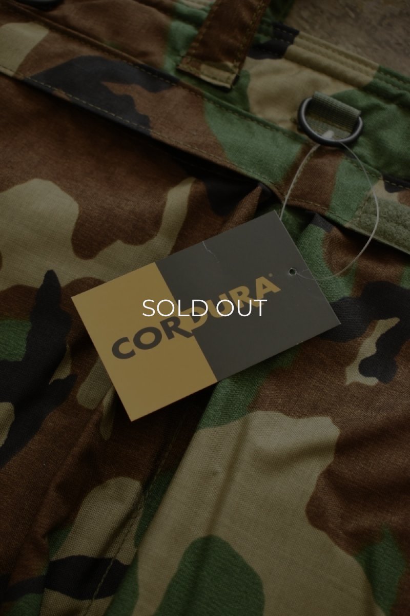 画像3: [DEADSTOCK] FIRE FORCE TACTICAL GEAR Aviator Flyers Helmet Bag -WOODLAND CAMO- (3)