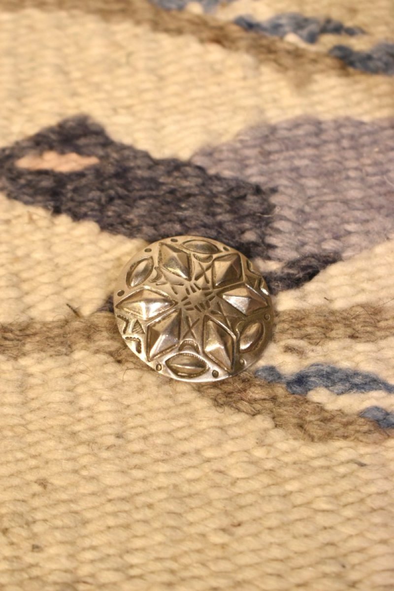 画像1: Indian Jewelry Navajo silver concho "RAY ADAKAI" (1)