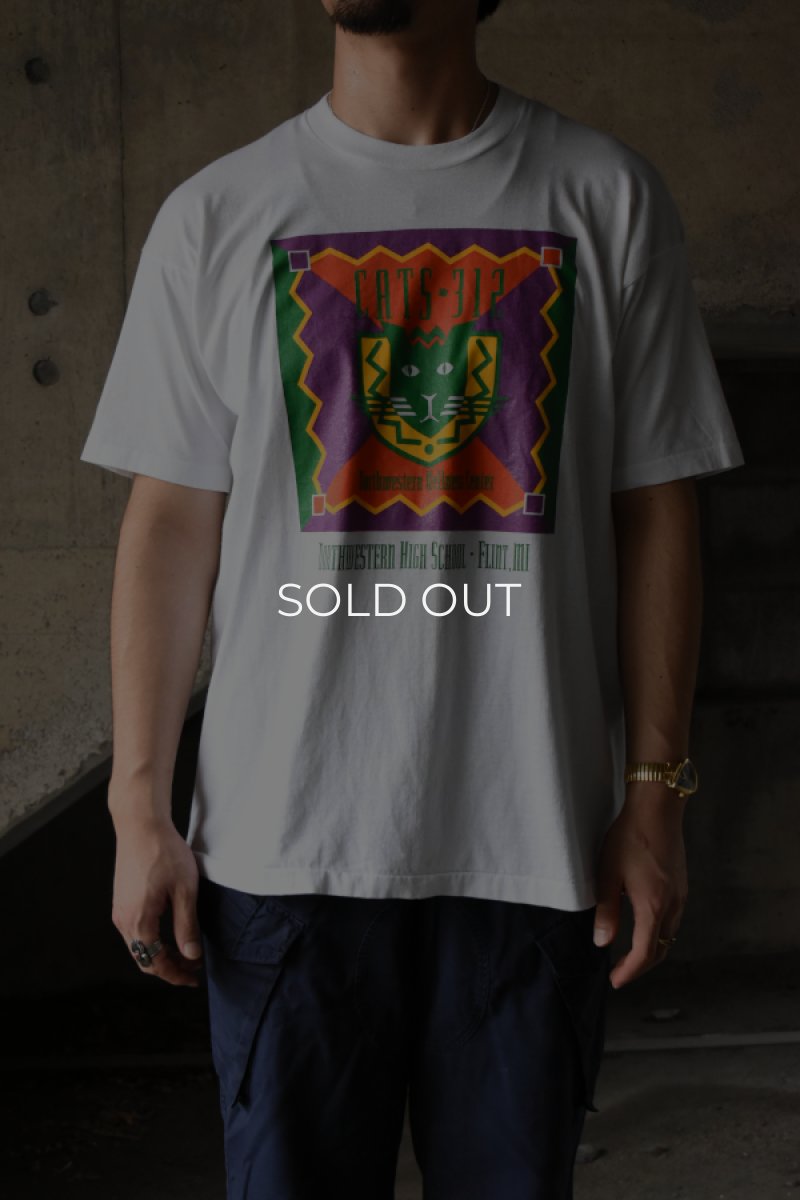 画像1: 90's FRUIT OF THE LOOM S/S print tee -made in USA- (1)