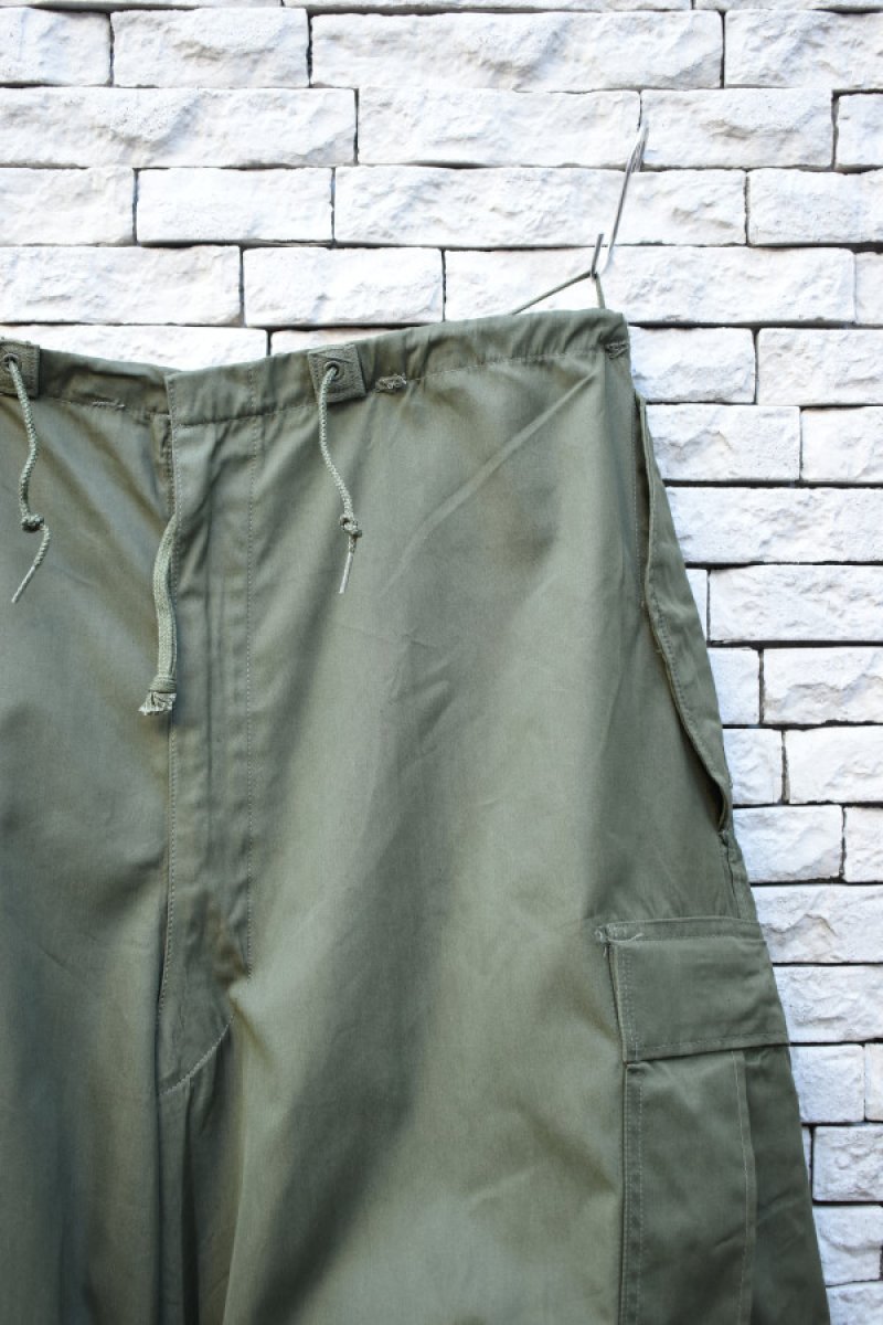 画像2: [DEADSTOCK] 50's US ARMY M-51 Wind Over Pants (2)