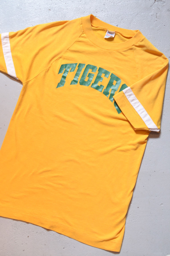 80's Champion tee が入荷いたしました