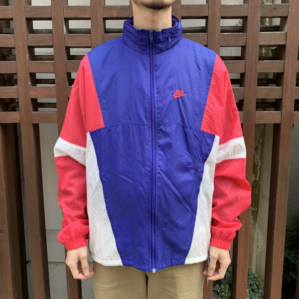 90's NIKE nylon jacket が入荷しました