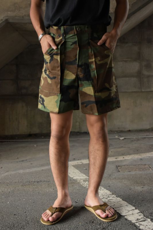 画像1: [DEADSTOCK] EARL'S APPAREL ripstop shorts -made in USA- [WOODLAND CAMO] (1)